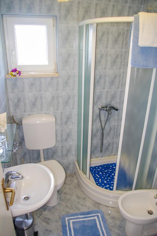 Apartments Frano Ropa エクステリア 写真