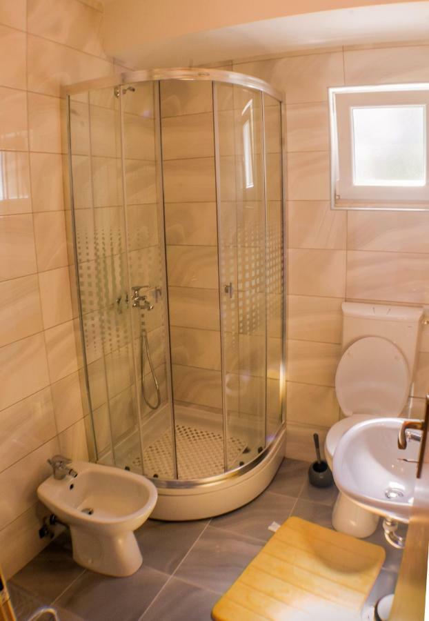 Apartments Frano Ropa エクステリア 写真